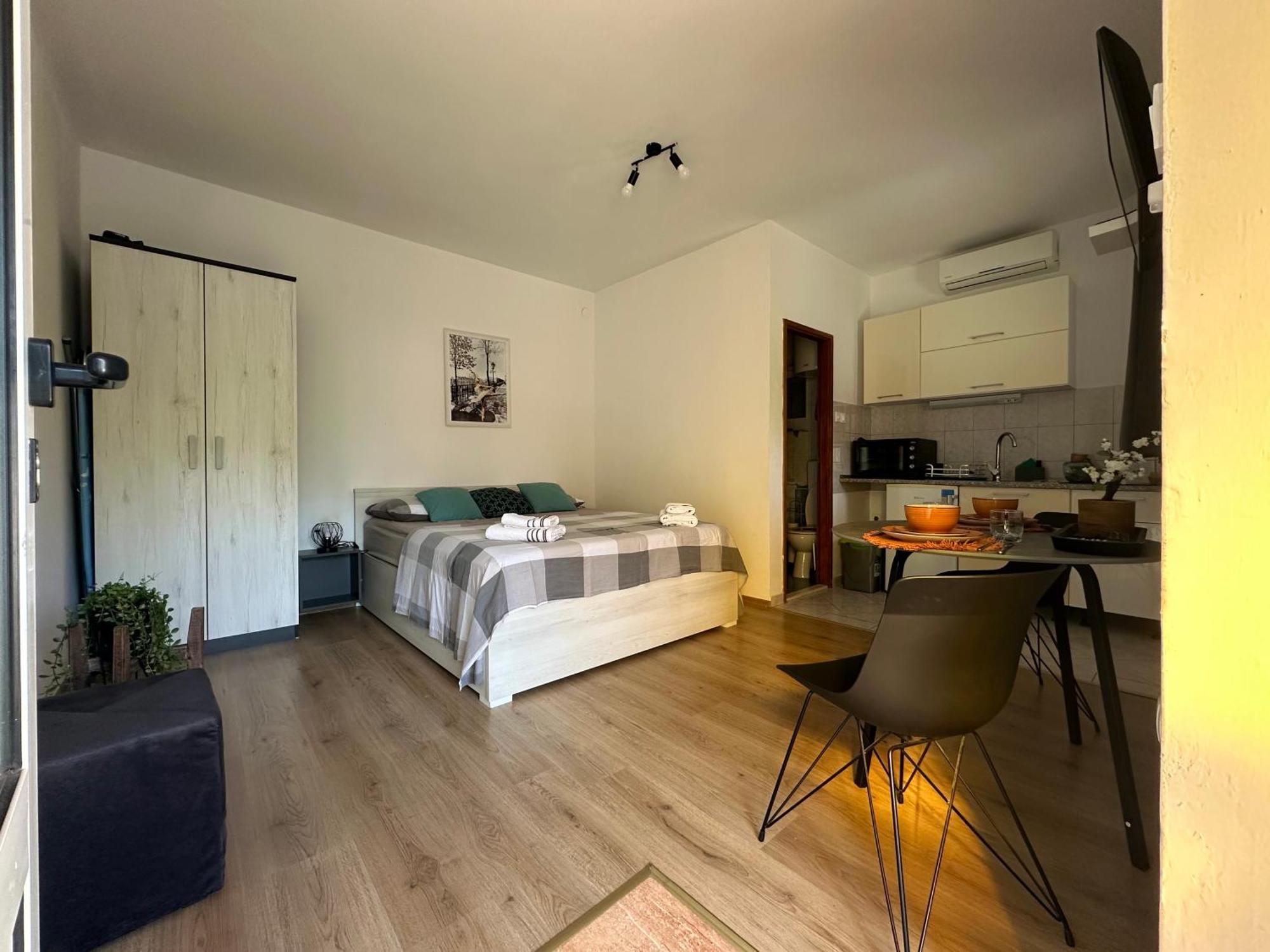 Coce Apartament *